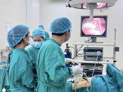 Cấp cứu kịp thời – Phẫu thuật thành công thủng tạng rỗng
